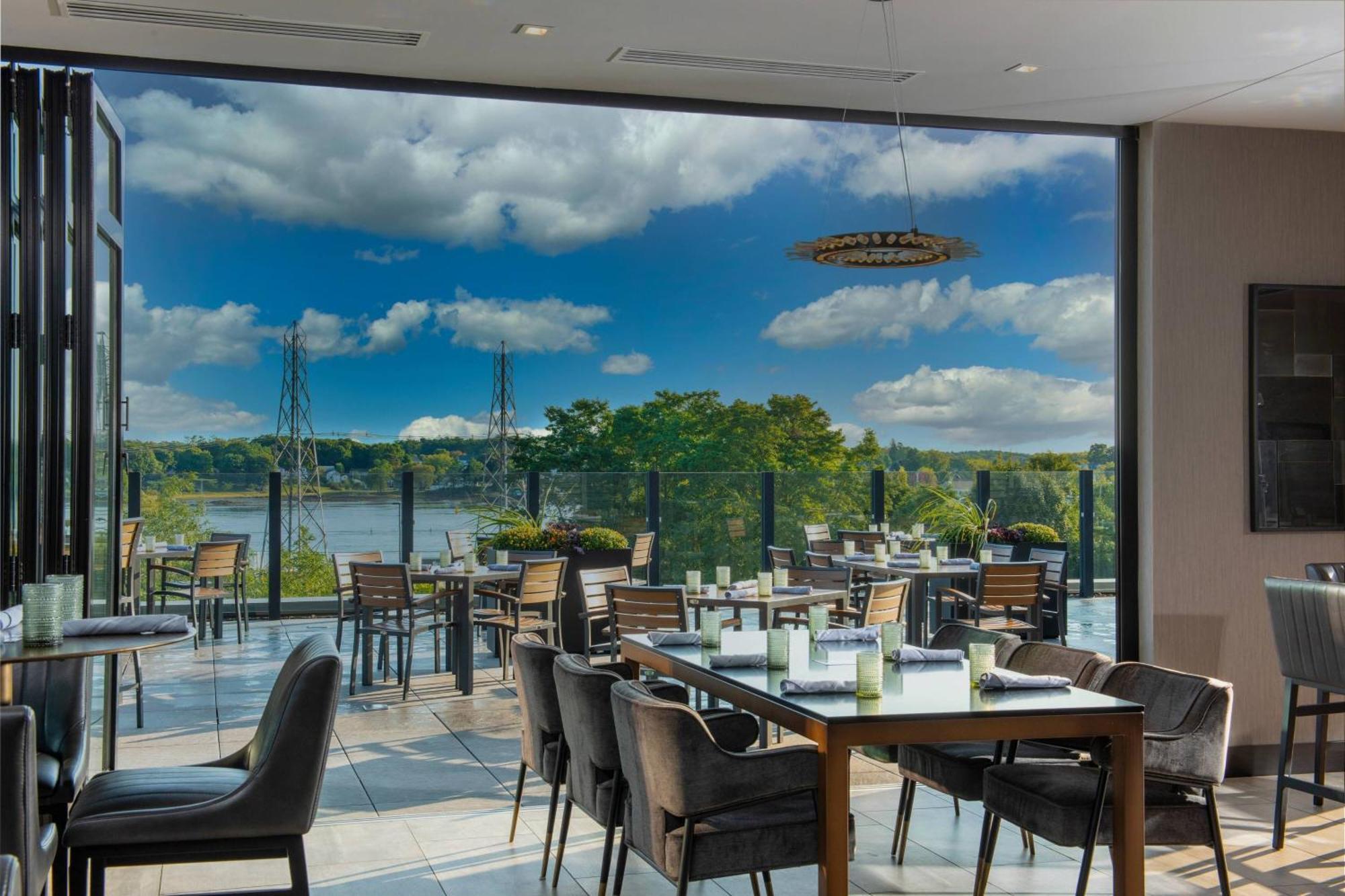 Ac Hotel By Marriott Portsmouth Downtown/Waterfront Exterior foto
